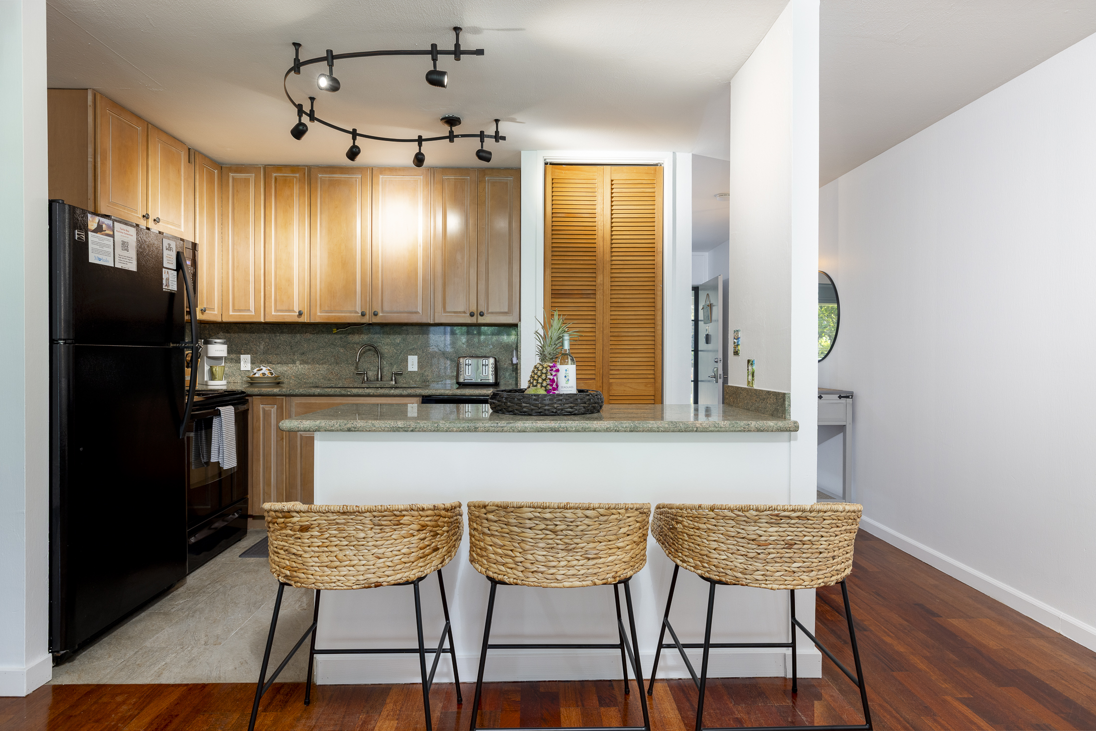 kitchen in north shore oahu short term vacation rental