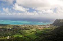An example of the view you can experience skydiving in Hawai'i.