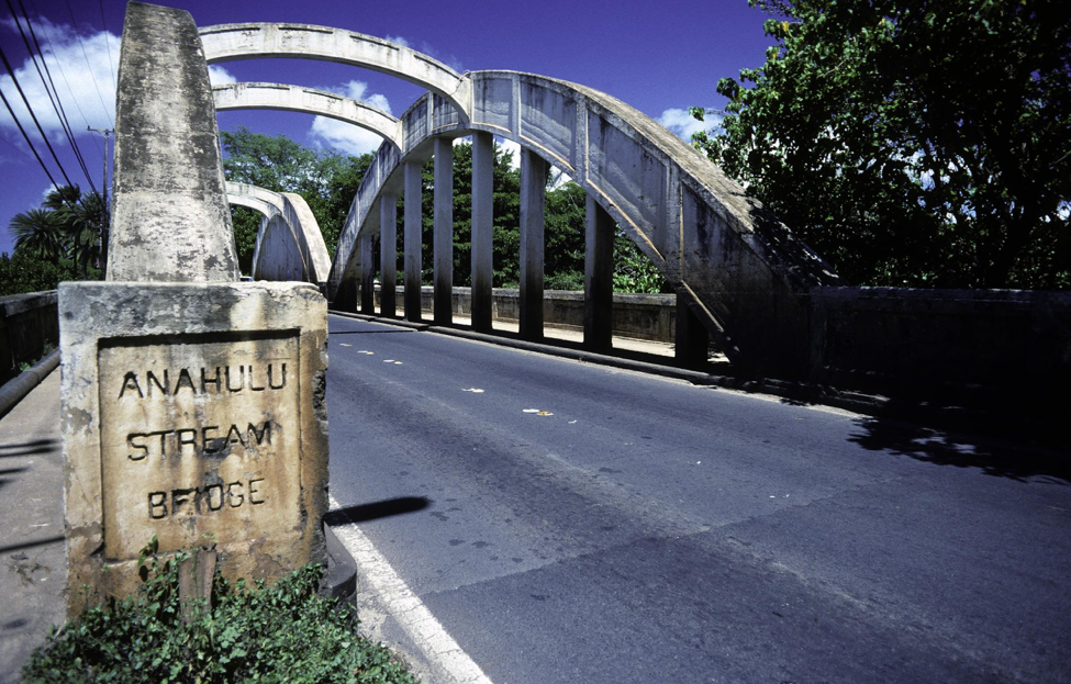 rainbow bridge haleiwa