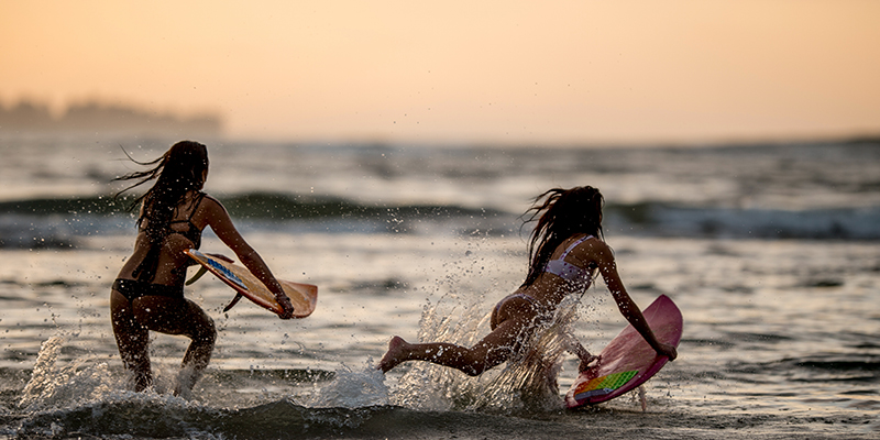 Hanalei Surfing