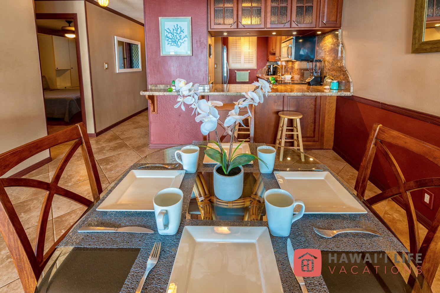 Kanai A Nalu Maui Vacation Rental - Kitchen and Dining Room